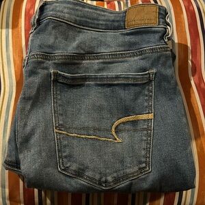 I am selling American eagle jeans. They are size 18.